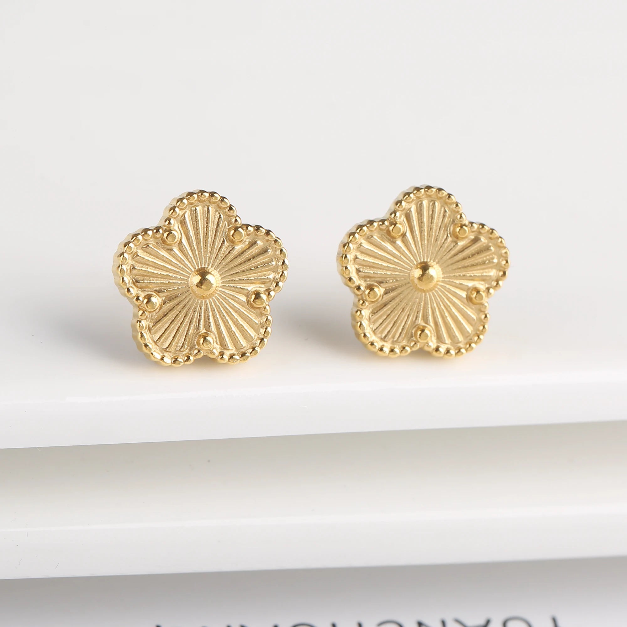 Golden Blossom Charm Bracelet Five Leaf Flower Petal