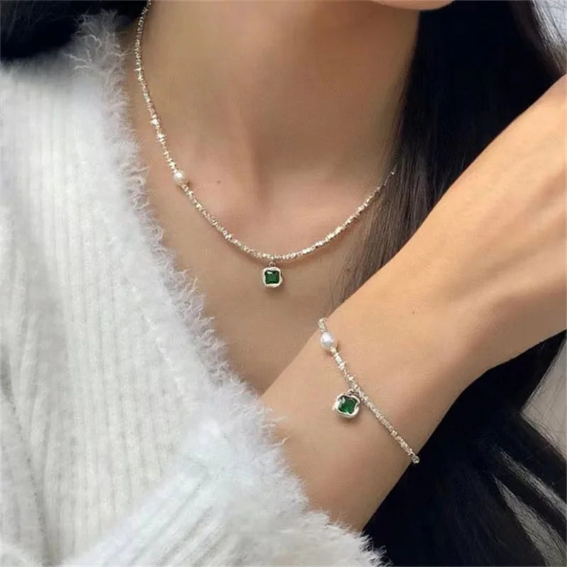Emerald Green Necklace Versatile Collar