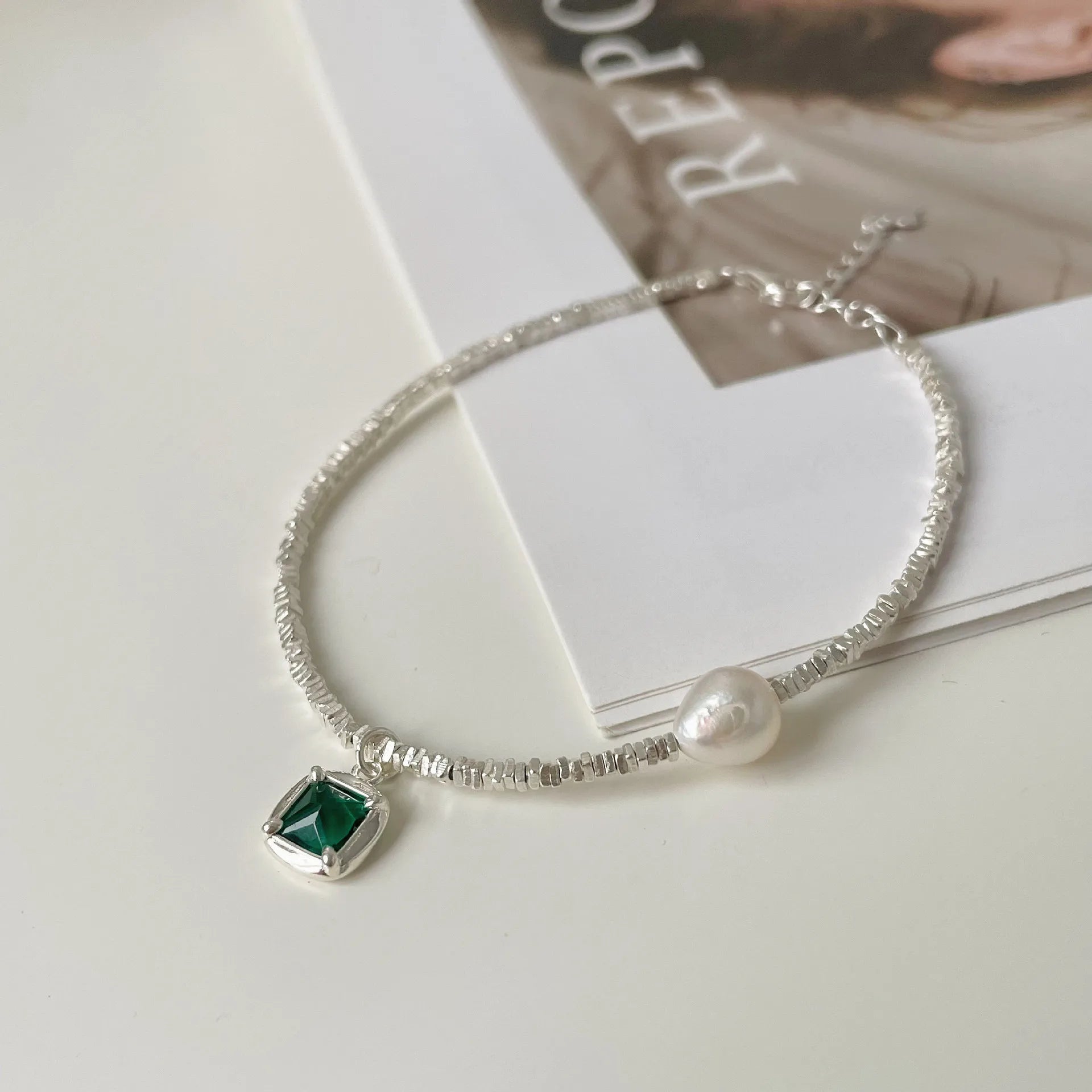 Emerald Green Necklace Versatile Collar